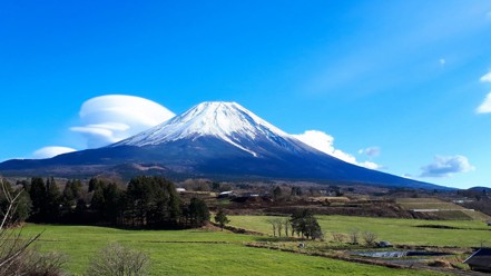 富士山每年7至9月上旬開放，吸引全球登山者前來朝聖，是許多人人生夢想清單之一。圖／有行旅提供