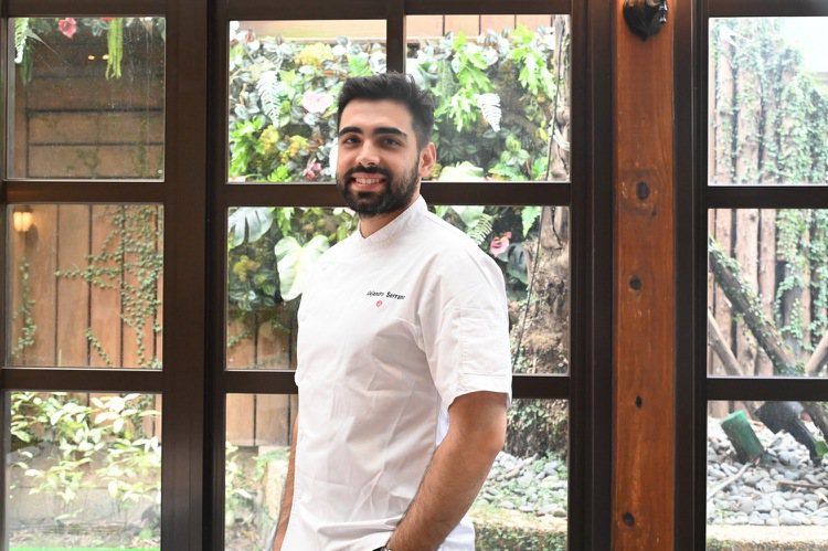 亞歷山卓．塞拉諾（Alejandro Serrano）為目前西班牙最年輕的星級得獎主廚。圖／天成提供