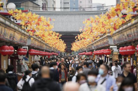 日本觀光業希望能讓旅客往小城市走。圖為東京。路透