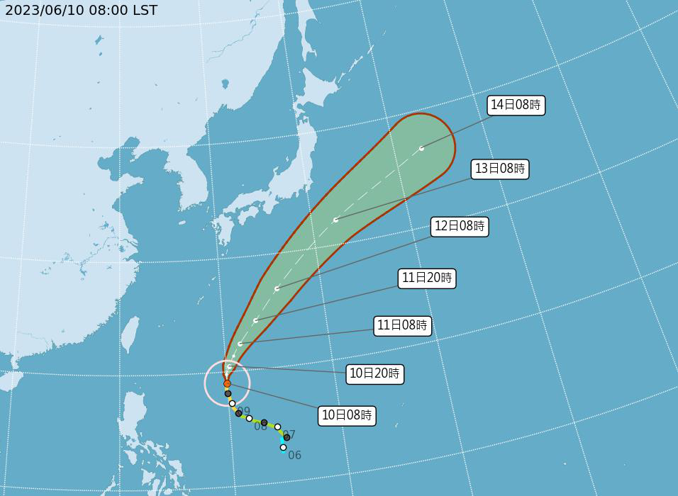 中度颱風谷超上午8時的中心位置在鵝鑾鼻東南東方1020公里海面上，以每小時15公...