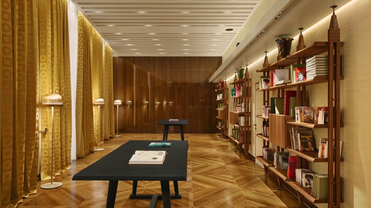羅馬寶格麗飯店附設的圖書館。圖／寶格麗提供