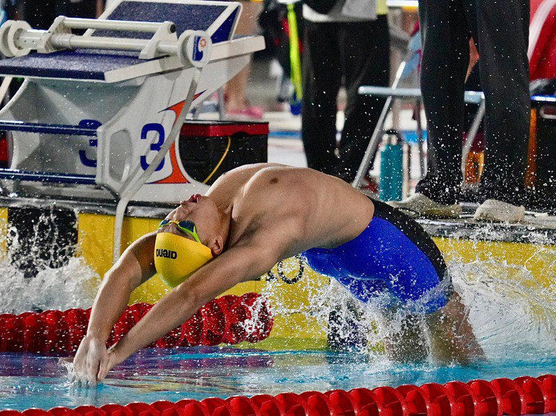 吳亮盷50仰破大會紀錄。圖／中華民國游泳協會提供