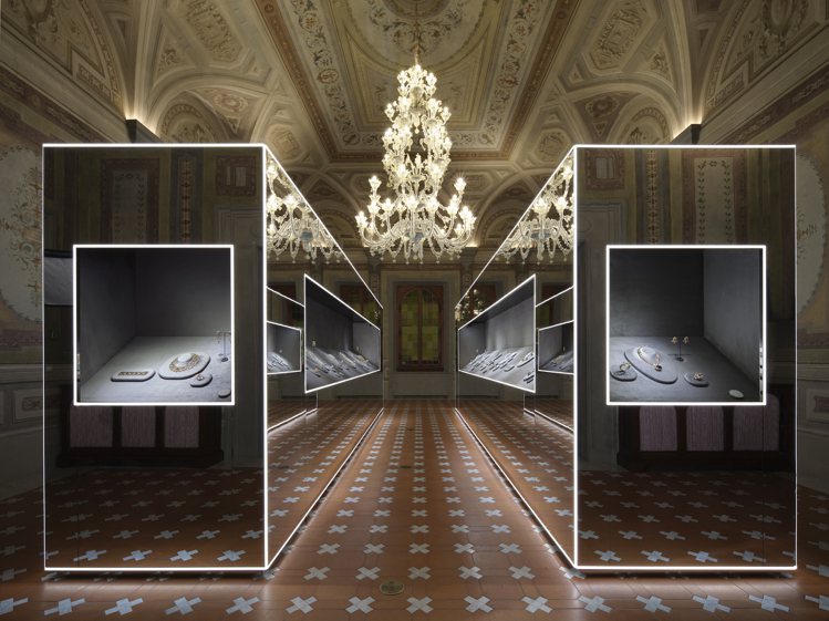 《GUCCI Allegoria四季寓言》頂級珠寶是於前身為賽蒂曼尼宮（Palazzo Settimanni）的「GUCCI典藏之家」發表，古典華美。圖／GUCCI提供