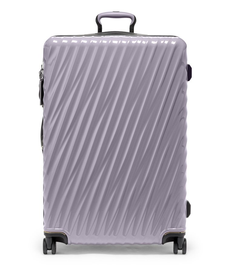 TUMI 19 DEGREE丁香紫長途可擴展旅行箱，40,800元。圖／TUMI提供
