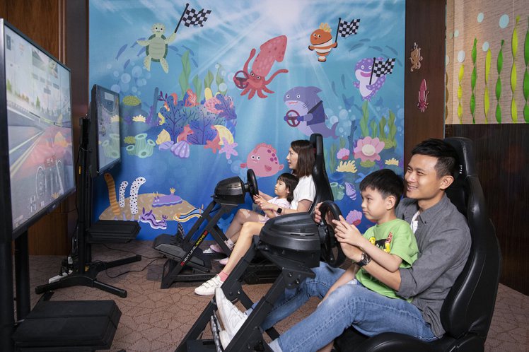 台北遠東「夏日海樂園」有6大主題，圖為賽道狂奔。圖／台北遠東提供