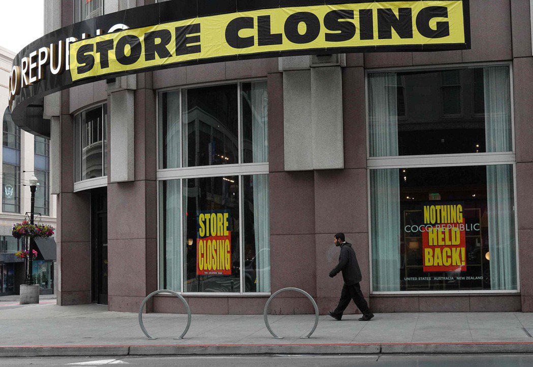 從2020年以來，在舊金山的黃金地段聯合廣場至少有17家店關門，關門之後沒有人敢...