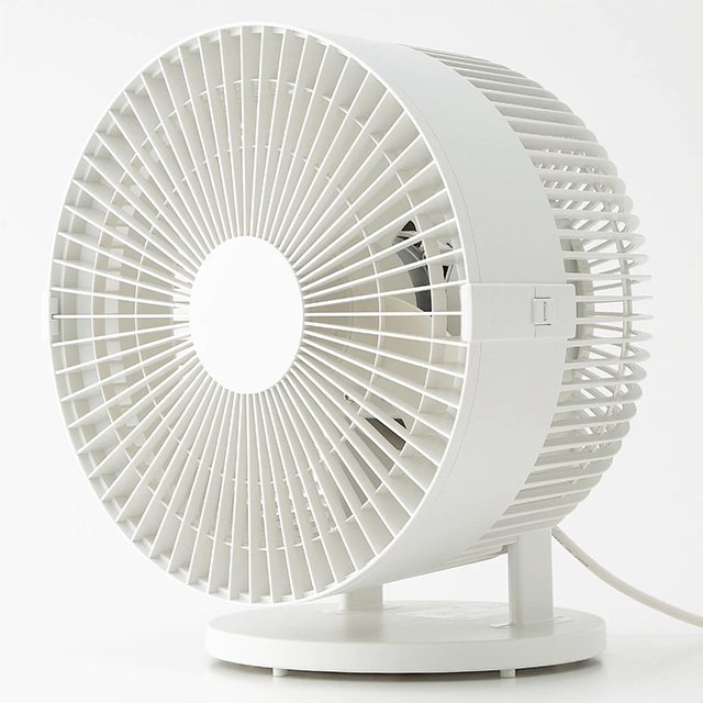MUJI無印良品空氣循環風扇，PChome 24h購物6月22日至6月25日特價2,799元。圖／PChome 24h購物提供