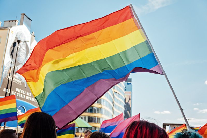 一項最新調查顯示，新加坡民眾對同性關係的支持度上升，32%民眾同意同性婚姻應合法化，高於去年27%。示意圖／ingimage