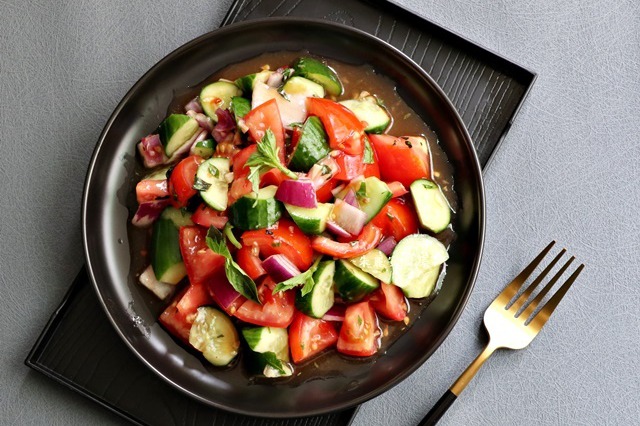 食譜/番茄小黃瓜沙拉  作法簡單又快速的經典沙拉