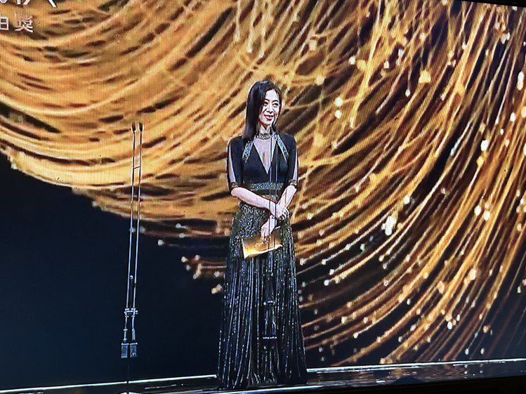 陳綺貞擔任本屆金曲評審、年度歌曲頒獎人。圖／摘自台視