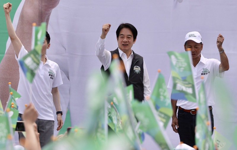 民進黨總統參選人賴清德今天出席在台北市建成公園舉辦的「新動力信賴台灣後援會」成立大會。記者許正宏／攝影