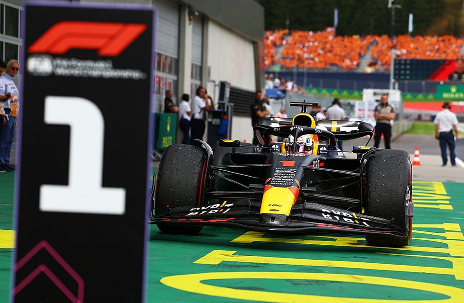Red Bull車隊Max Verstappen回歸紅牛賽道奪冠。 圖／Red Bull提供