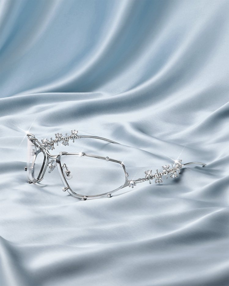 GENTLE MONSTER和法國首飾品牌D'heygere聯名系列光學眼鏡。圖／GENTLE MONSTER提供