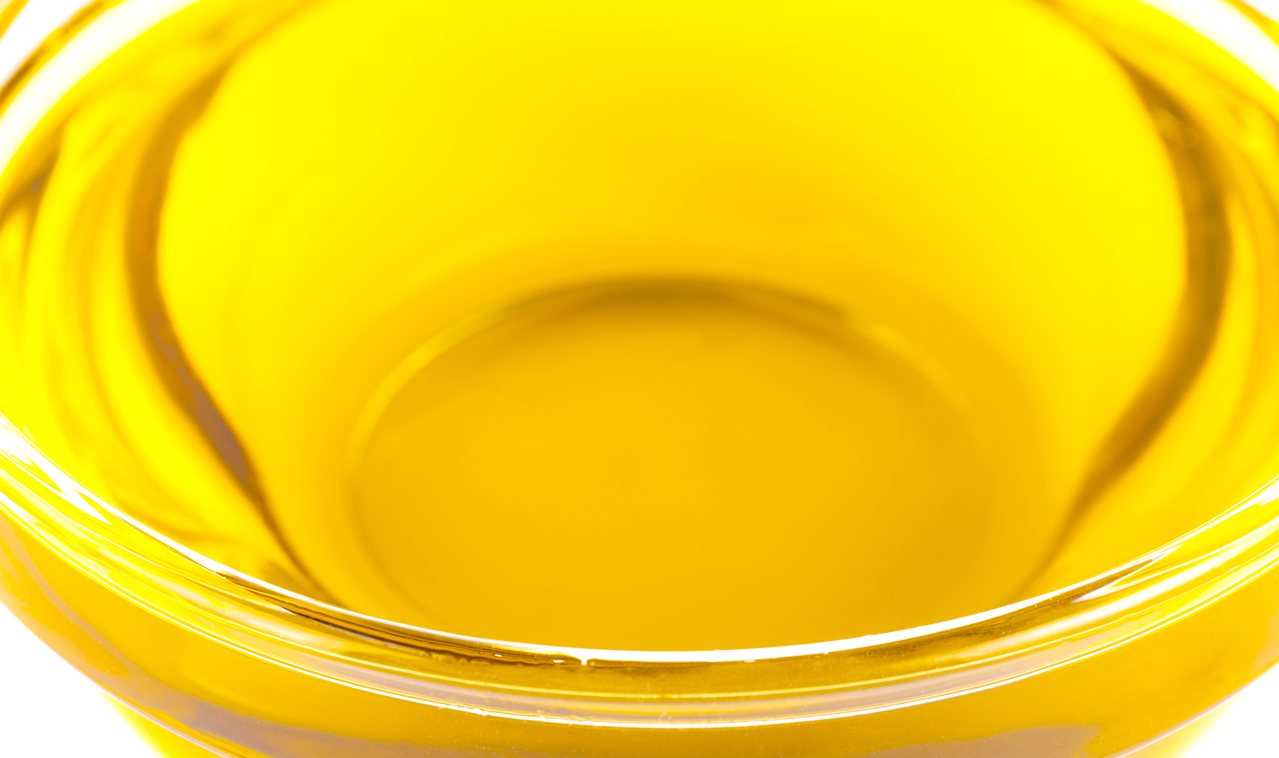 怕買到不純的進口橄欖油？「東方橄欖油」苦茶油好處更多。
