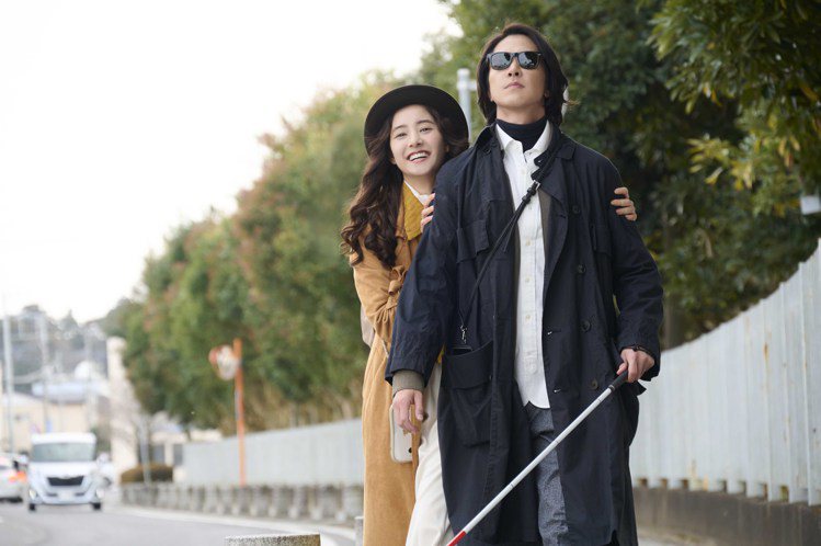 山下智久(右)、新木優子日前來台出席「SEE HEAR LOVE 看不見聽不見也愛你」電影見面會。本報資料照