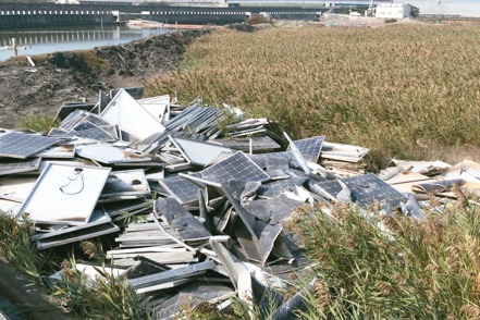 各國已積極針對避免退役太陽能板如何回收，尋找解決對策。圖／聯合報系資料照片