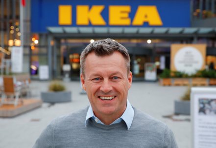 IKEA執行長布洛丁上任後帶領公司進行許多改變，但他說這不是他的決定，而是時代改變下顧客做出的決定。  路透