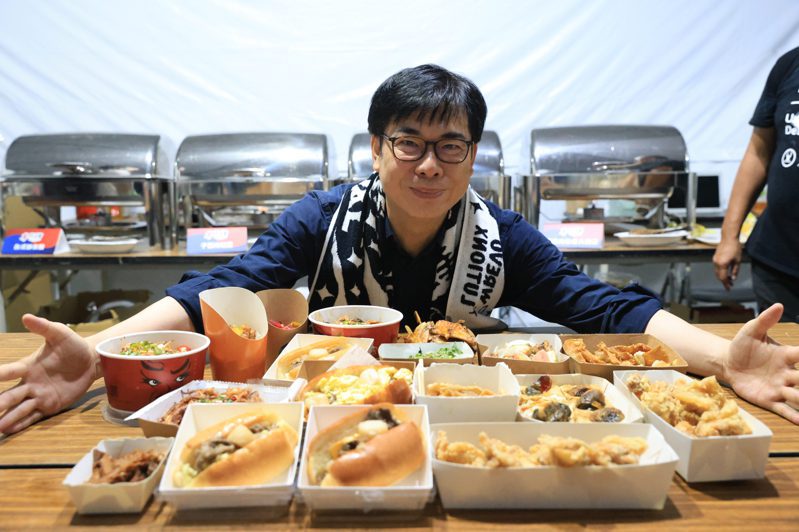 高雄市長陳其邁表示，「高雄下酒菜料理我全都要」。圖／高市經發局提供
