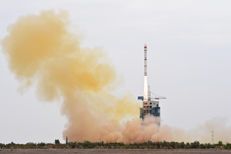 北京時間7月9日19時，中國大陸在酒泉衛星發射中心使用長征二號丙運載火箭，成功將衛星互聯網技術試驗衛星發射升空。（中新社）