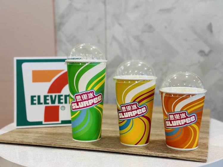7-ELEVEN獨家人氣飲品「思樂冰」即日起於全台門市陸續拓點販售，共有3種容量規格，中杯、大杯、特大杯。記者黃筱晴／攝影