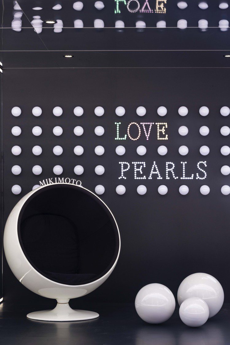 MIKIMOTO《LOVE PEARLS》主題展覽戶外裝置。圖／MIKIMOTO...