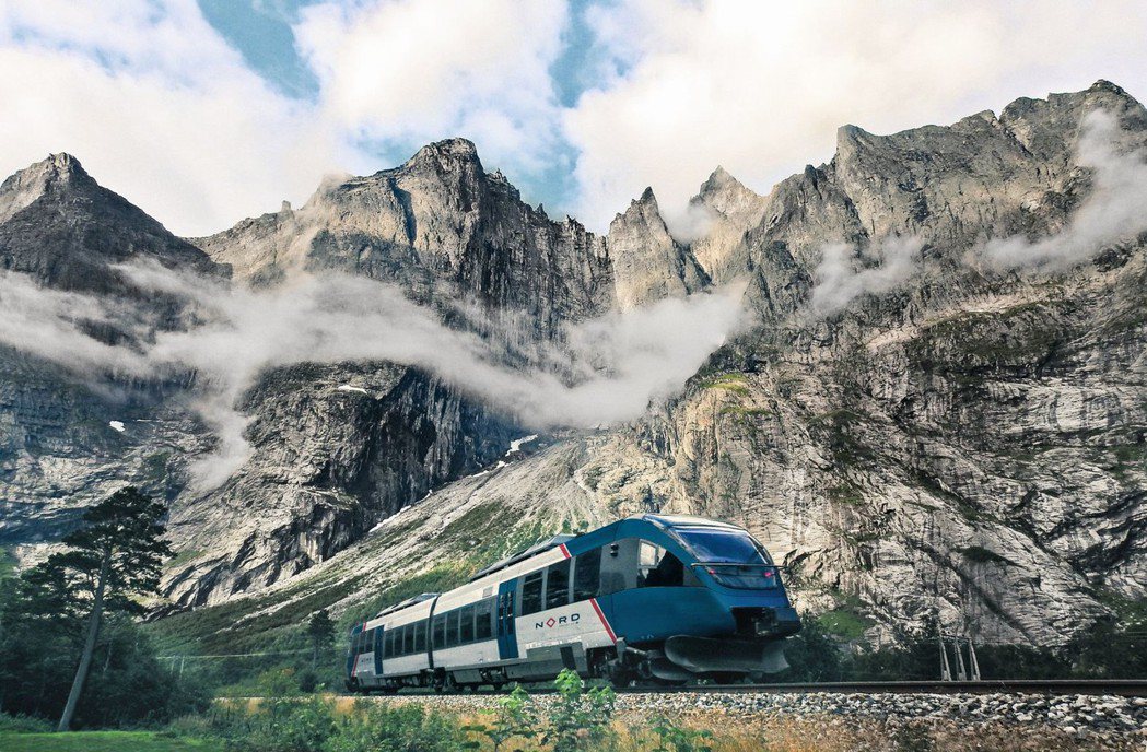 近年來，挪威用在鐵路上的大筆預算基本上都是買新的通勤電車或是城際列車，而新路線的...