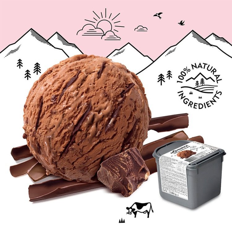 momo購物網即日起至7月31日推出「繽紛盛夏0°C」冰品大集合，「Movenpick莫凡彼冰淇淋100%純天然家庭號冰淇淋2.4L」優惠價1,280元。圖／momo購物網提供