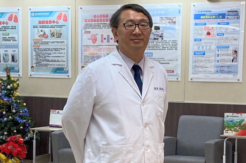 南投醫院院長洪弘昌呼籲40歲以上民眾參加免費肝病篩檢，及早預防肝癌。圖／南投醫院提供