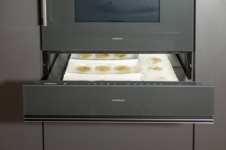 暖盤機改款的加熱系統提供精準恆溫控制與穩定加熱效果，為烹調帶來全新可能性。圖／Gaggenau提供
