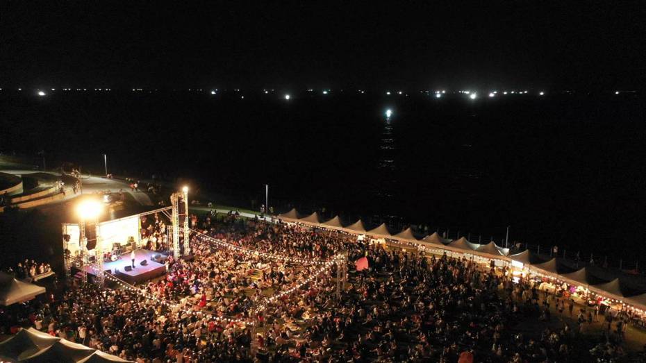 基隆潮境海灣節「潮音樂」周末登場，看海聽音樂享美食。圖／基隆市政府提供