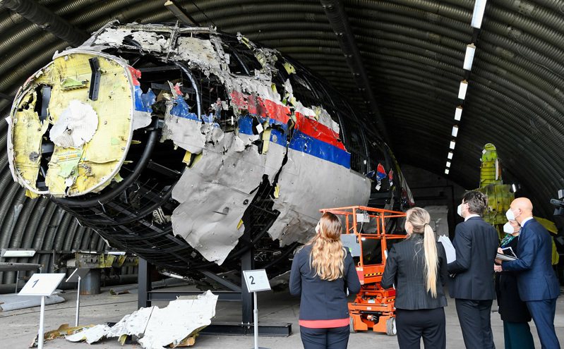 馬來西亞航空MH17班機2014年7月墜毀，機上298人全數罹難，調查團隊後來認定該航班遭俄製山毛櫸飛彈擊落，荷蘭當局眼中頭號嫌犯斯特列科夫21日據報已在莫斯科遭到拘留。資料照片。路透