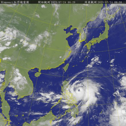 杜蘇芮昨晚已經增強為中度颱風，颱風眼逐漸建立，未來接近台灣附近的時候有機會來到中颱的上限程度，暴風圈範圍也會繼續擴大，目前的半徑已經有250公里，未來有可能擴大到300公里以上，將會變成一個又大又強的颱風。圖／取自氣象局網站