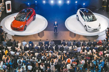 特斯拉日前在馬來西亞盛大發表Model Y並開放預訂，計劃明年初開始交車。（歐新社）