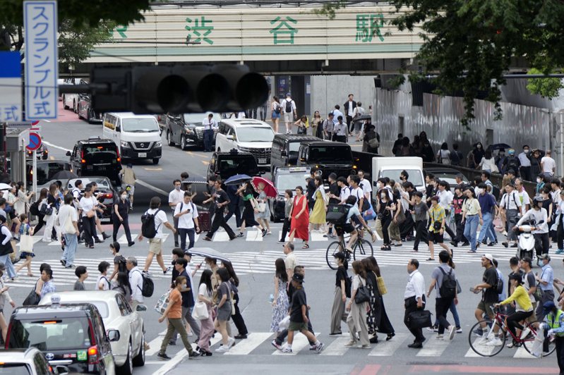 日本本國人口首見在每個縣都減少。  美聯社