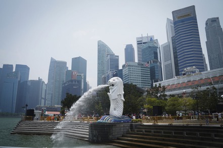 新加坡部分銀行據悉正加強審核一些擁有其他國籍、但在中國大陸出生的客戶。 美聯社