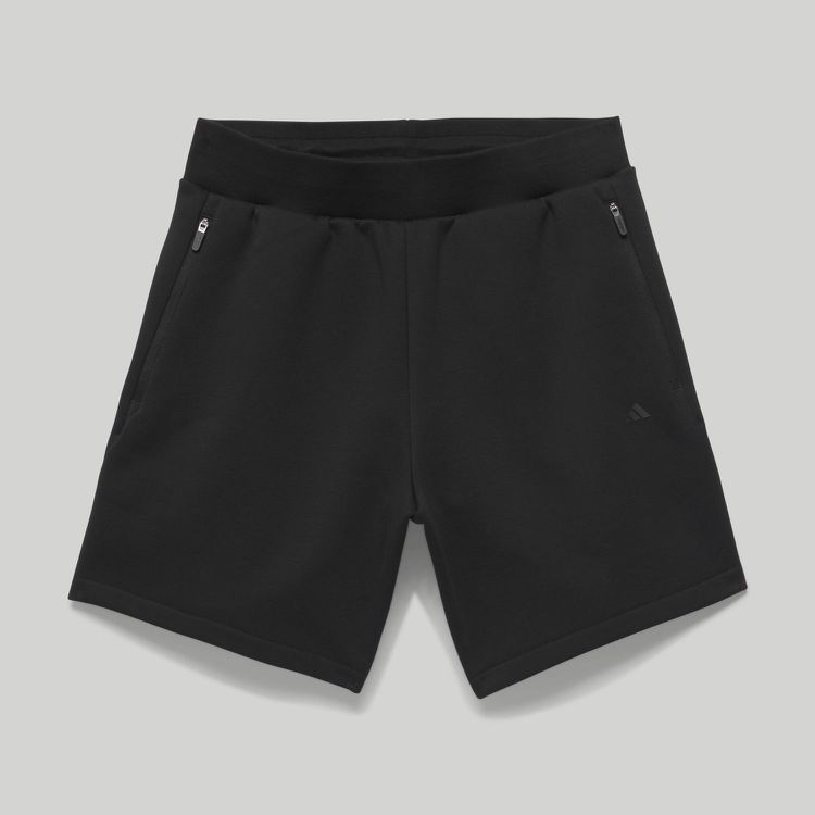 adidas Basketball系列短褲，2,090元。圖／adidas提供