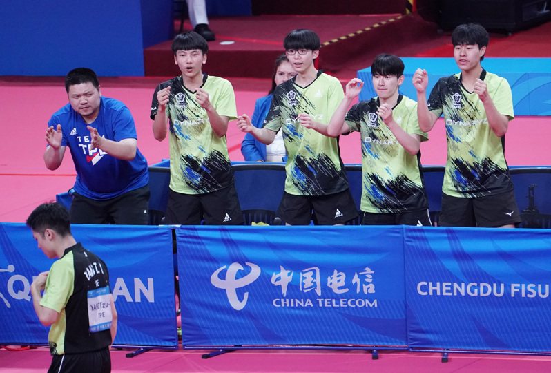 Chinese Men’s Table Tennis Team Wins Silver in Chengdu World Universiade