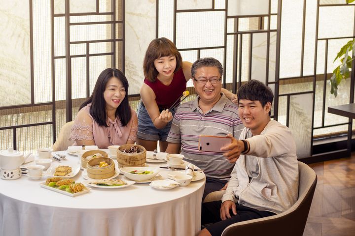 各飯店推出父親節美饌、住房專案。　圖：台南大員皇冠假日酒店／提供