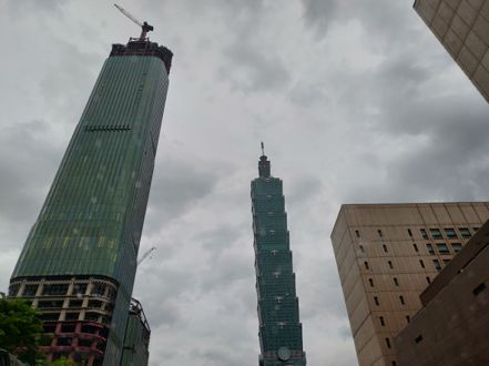 卡努颱風來襲，台北市今天停班課。記者林麗玉／攝影