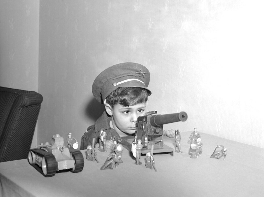 圖為1942年美國紐約的玩具展覽會。 圖／美聯社