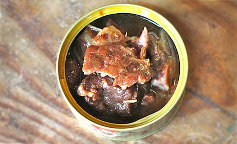 鯨魚肉罐頭。圖自Mr.kenso 網站