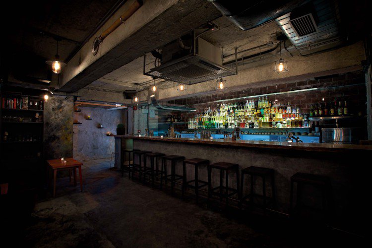 COA是三年獲得亞洲50大最佳酒吧榜首、完成三年霸的名店，並以Mezcal酒為風味號召、獨樹一格。圖／香港旅遊局提供。提醒您：禁止酒駕 飲酒過量有礙健康