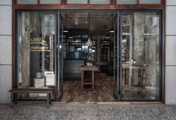 LE LABO大稻埕形象店融合當地文化的新舊交織，成為一個不一樣的時代美學。圖／...