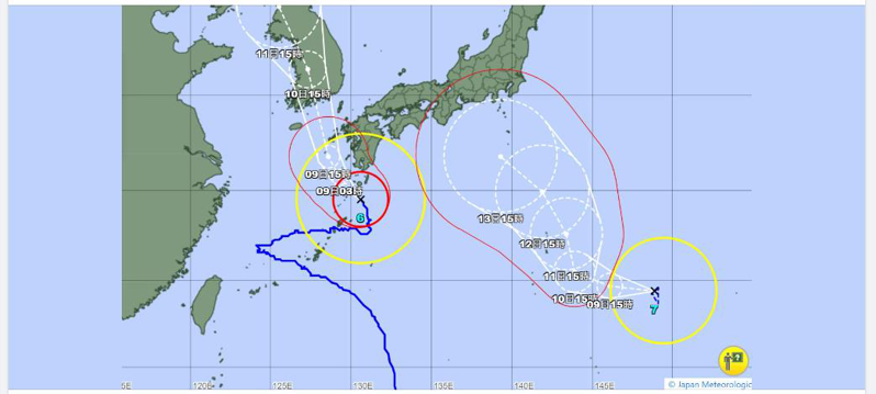 昨天上午第7號颱風蘭恩（右）生成，由於太平洋仍有第6號颱風卡努（左），目前為雙颱共存。擷取自「天氣職人-吳聖宇」臉書
