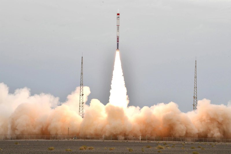 「穀神星一號（遙七）運載火箭」10日午間於酒泉衛星發射中心發射成功。（取自澎湃新聞）