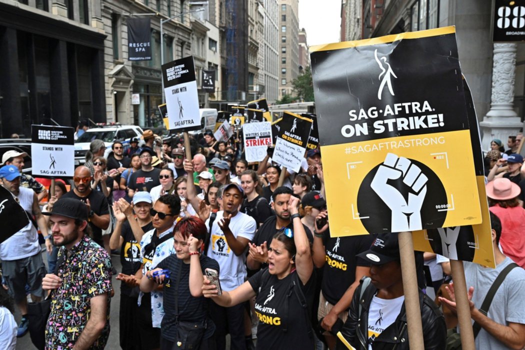 2023年5月起， 好萊塢編劇工會開始罷工，主因即是與美國電影和電視製片人聯盟（...