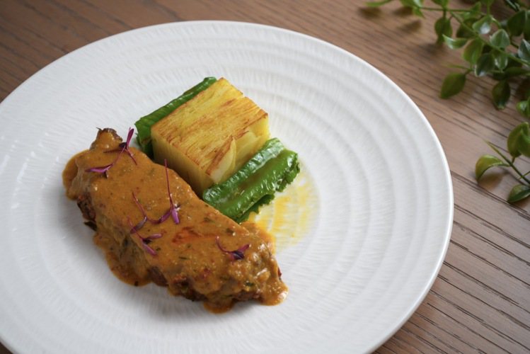 吉隆坡夏之味，靈感來自兩度被CNN評為世界50大美食之首的「仁當牛肉」，選用Pr...