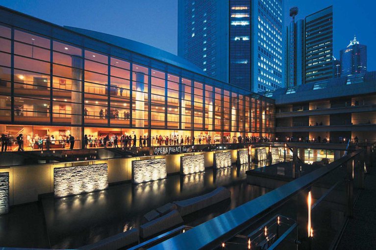 新宿附近的新國立劇場，是日本唯一專注歌劇製作的國家級場館，圖為當中的歌劇劇場「東京歌劇宮」。 圖／MUZIK閱聽古典樂提供