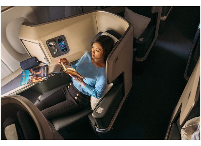 國泰航空屢獲獎項的商務艙座椅設計，靜謐舒適。圖／國泰航空提供