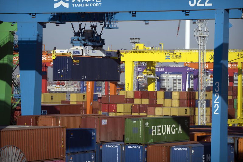 世界第2大經濟體中國首度超越希臘，成為全球最大船東國，在全球貨物與原材料運送的地位更加不可動搖。美聯社